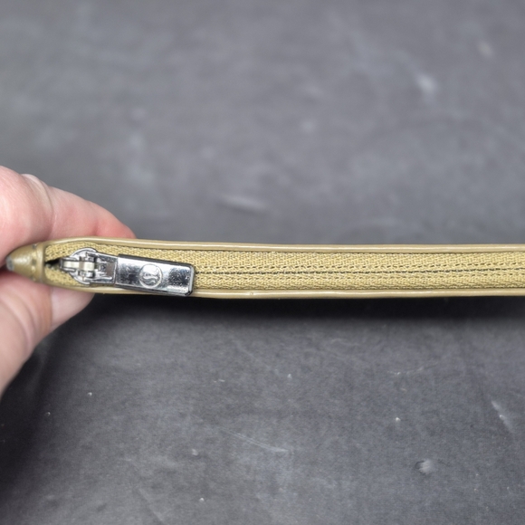 Lulu Lemon Atheltica City Street Card Wallet - Picture 3 of 7